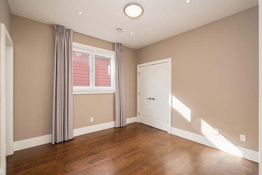 4341 W 3rd Avenue Vancouver, BC - 28