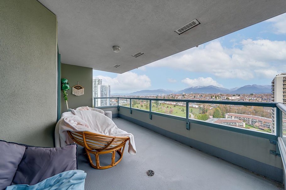 2105 4398 Buchanan Street Burnaby, BC - 22