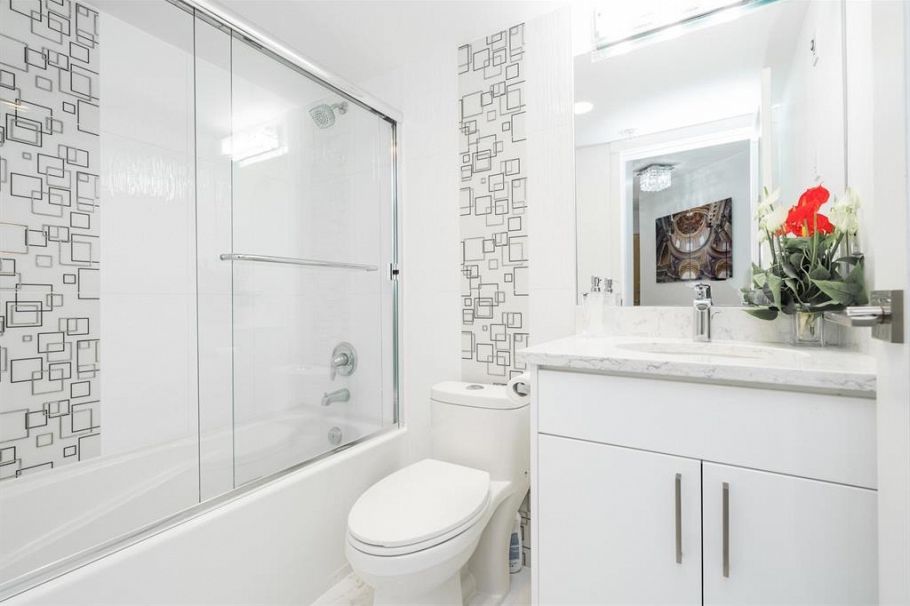 902 1328 W Pender Street Vancouver, BC - 15