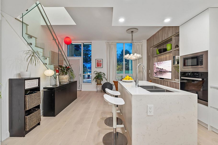 4228 Cambie Street Vancouver, BC - 8