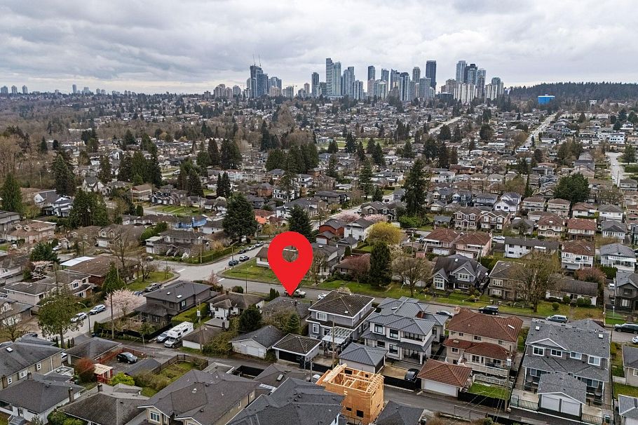 3977 Forest Street Burnaby, BC - 9