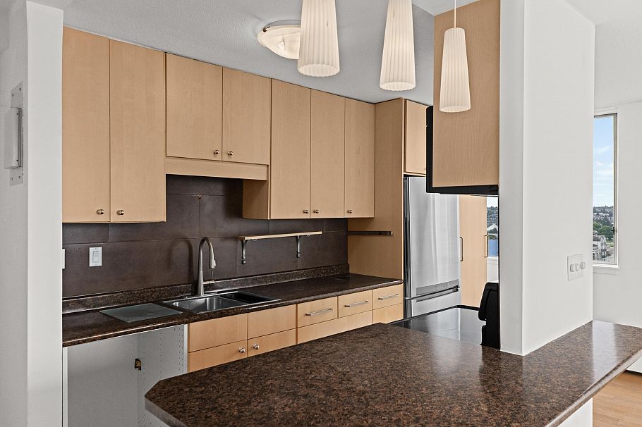 1701 1251 Cardero Street Vancouver, BC - 7