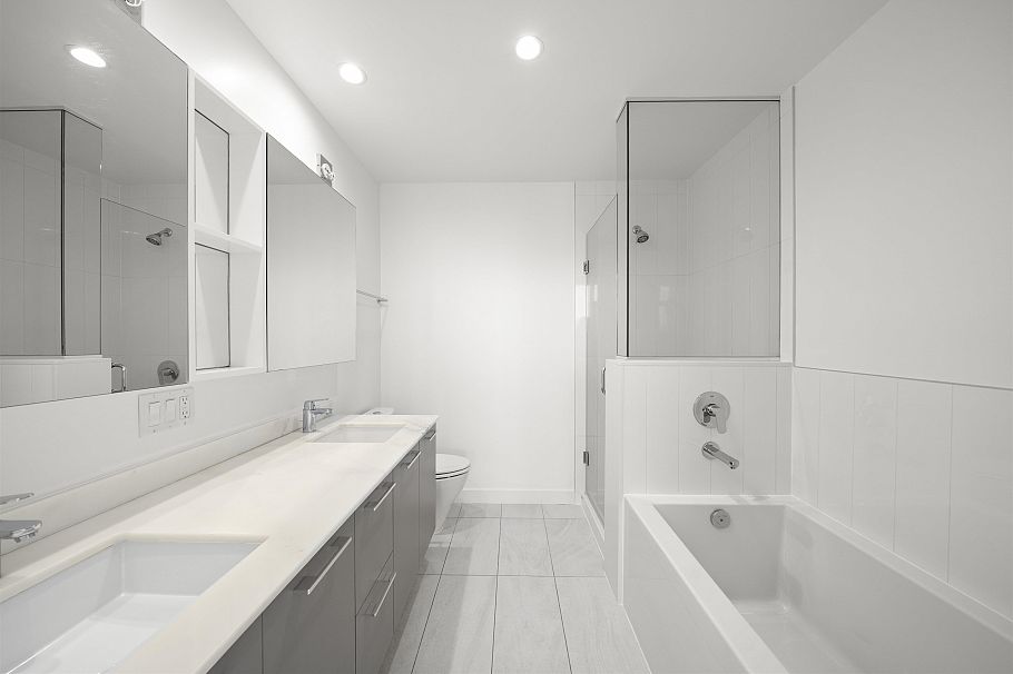 2402 8031 Nunavut Lane Vancouver, BC - 14