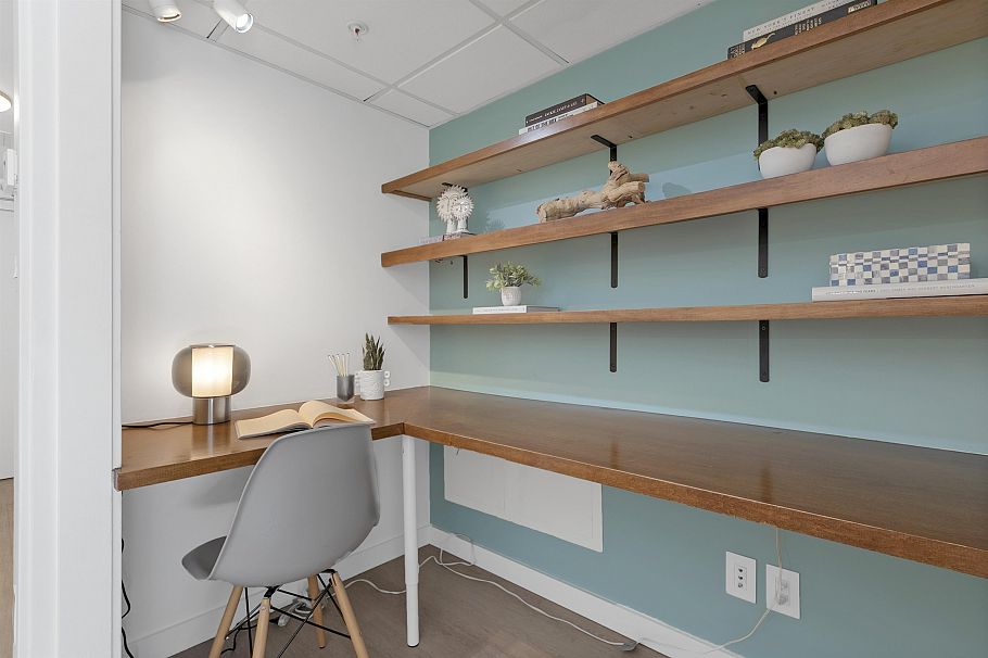 374 2080 W Broadway Vancouver, BC - 17