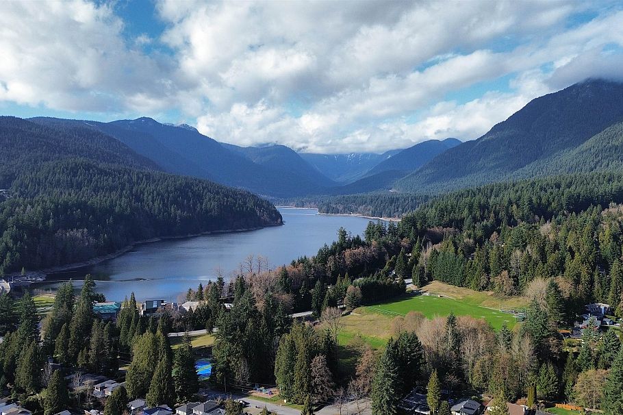 922 Canyon Boulevard North Vancouver, BC - 27