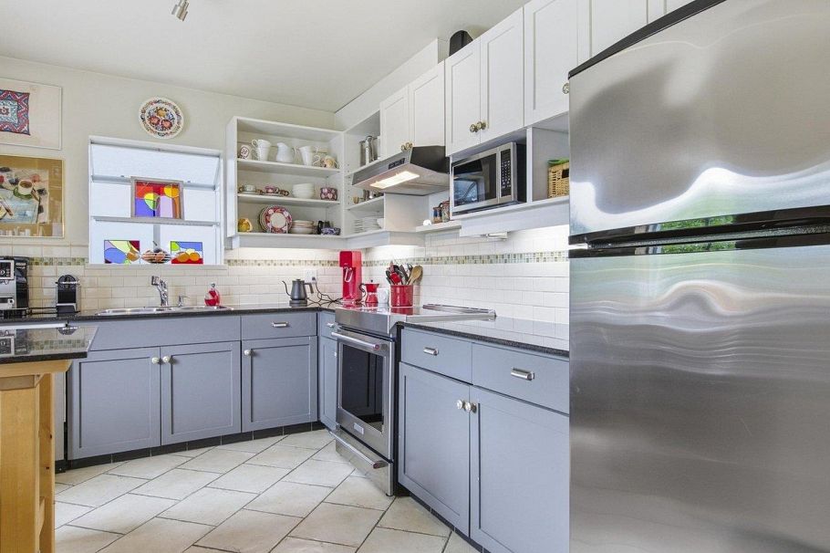 4508 W 12th Avenue Vancouver, BC - 10