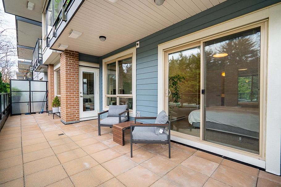 208 1330 Marine Drive North Vancouver, BC - 25