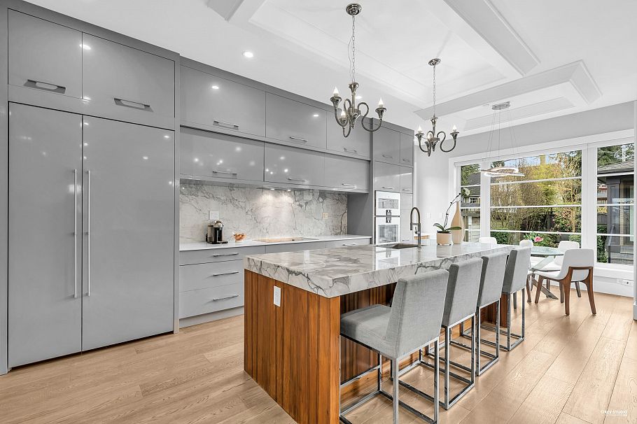 2820 W 32nd Avenue Vancouver, BC - 9