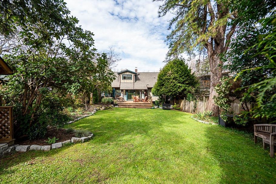 4338 W 2nd Avenue Vancouver, BC - 32