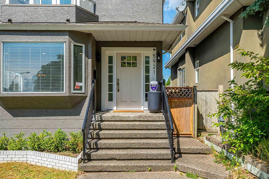 5921 Ontario Street Vancouver, BC - 37
