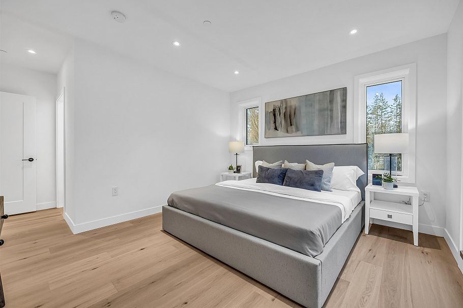 1016 W 52nd Avenue Vancouver, BC - 14