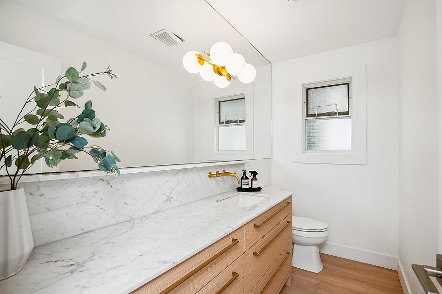 5921 Ontario Street Vancouver, BC - 21