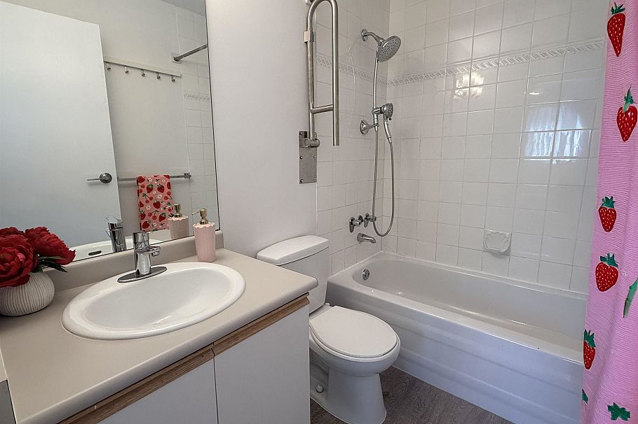 109 2211 No. 4 Road Richmond, BC - 24