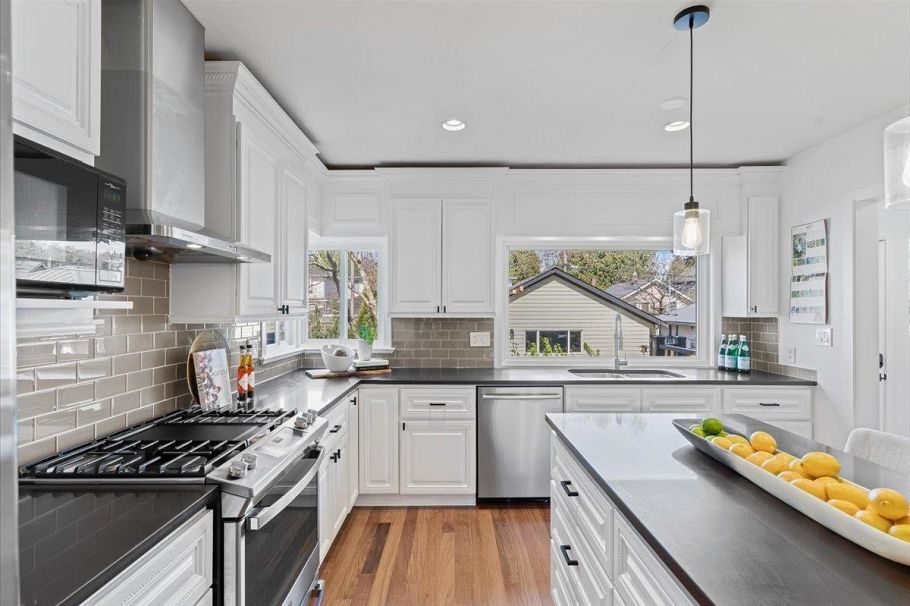 2755 W 42nd Avenue Vancouver, BC - 12