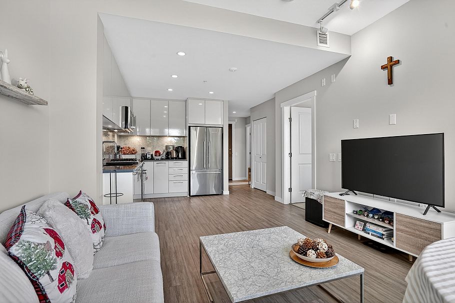 511 2651 Library Lane North Vancouver, BC - 11