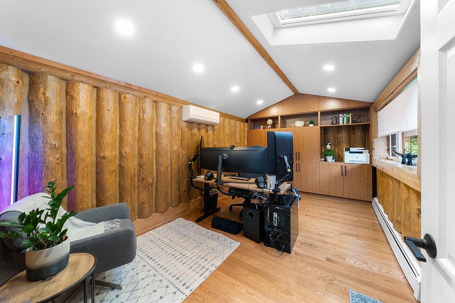 2540 Boswell Avenue North Vancouver, BC - 17