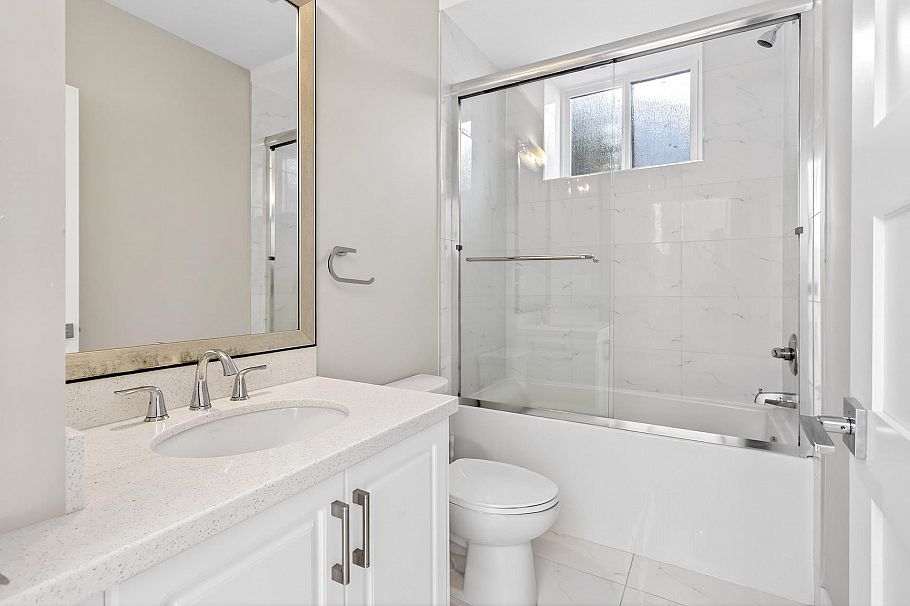 2989 W 32nd Avenue Vancouver, BC - 28