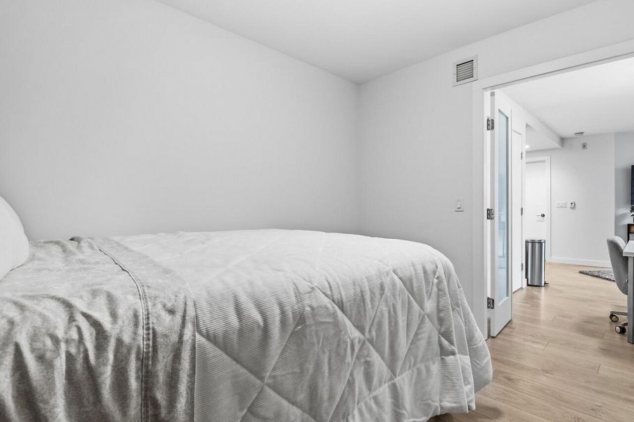 118 108 E 8th Street North Vancouver, BC - 22