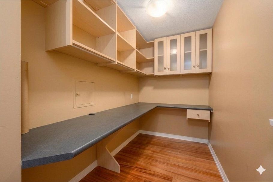 3018 W 4th Avenue Vancouver, BC - 18