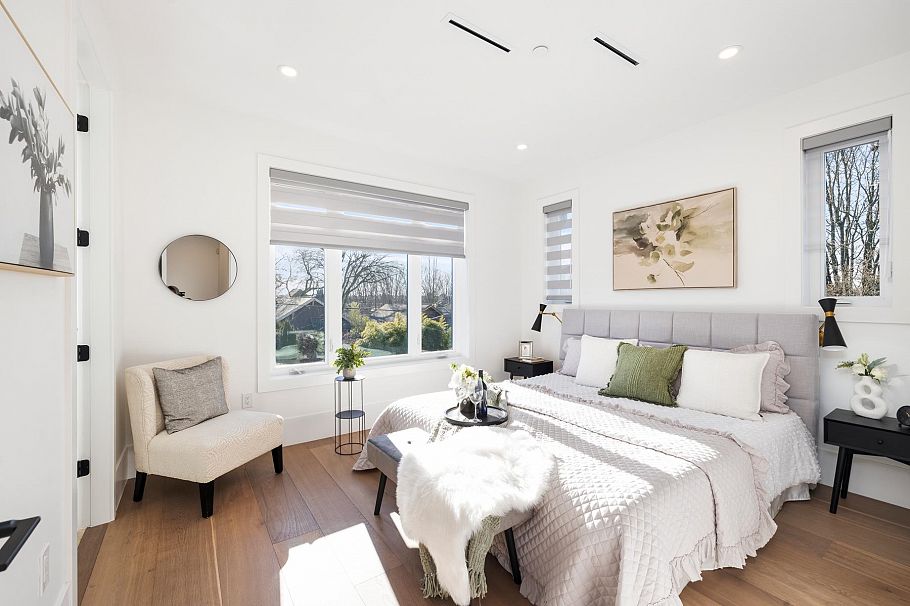 2334 E 5th Avenue Vancouver, BC - 12