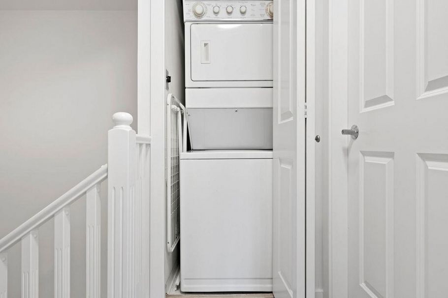 1409 W 6th Avenue Vancouver, BC - 26