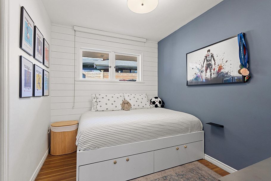 1275 Brantwood Road North Vancouver, BC - 17