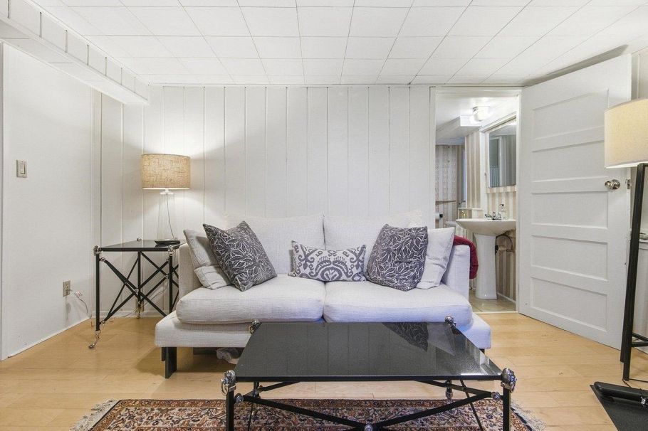 4508 W 12th Avenue Vancouver, BC - 30