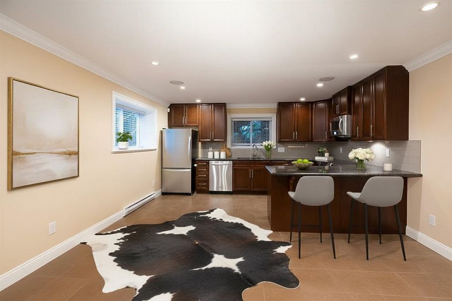 1041 Prospect Avenue North Vancouver, BC - 23