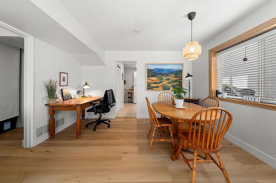 3300 Mahon Avenue North Vancouver, BC - 29