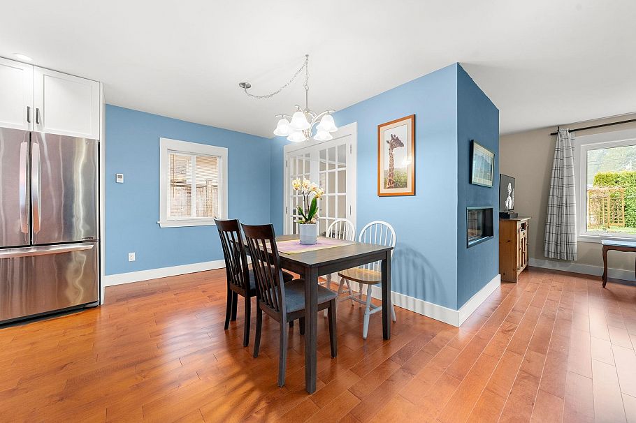 1085 Edgewood Road North Vancouver, BC - 10