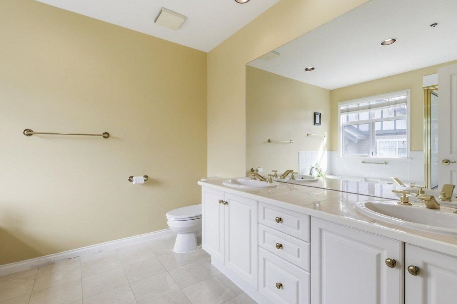 31 5650 Hampton Place Vancouver, BC - 24