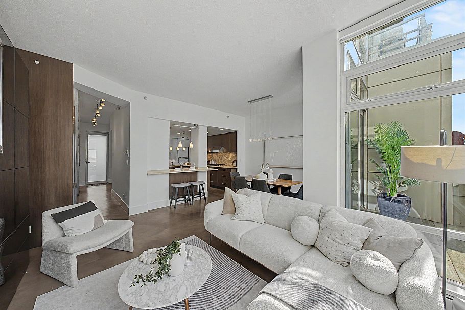 TH A 1199 Marinaside Crescent Vancouver, BC - 14