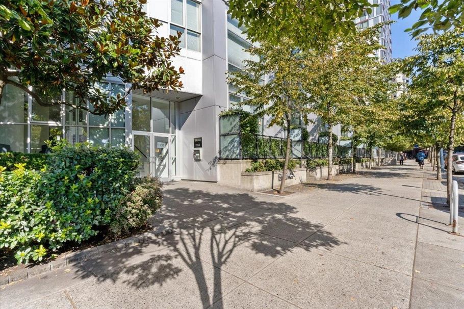 310 1155 Seymour Street Vancouver, BC - 25