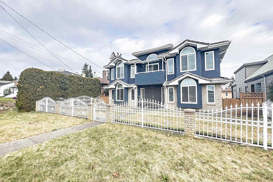 6970 Willingdon Avenue Burnaby, BC - 1