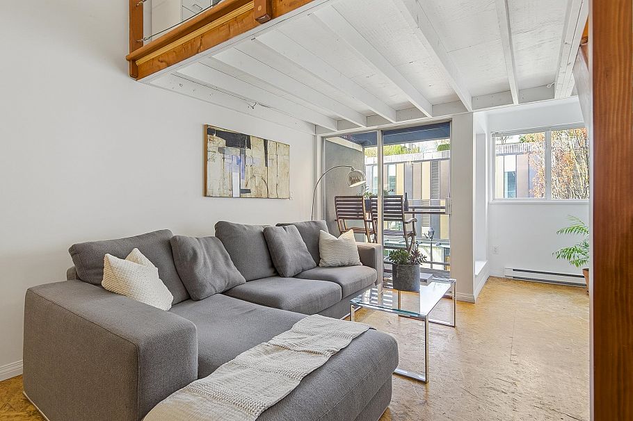 C6 238 E 10th Avenue Vancouver, BC - 10