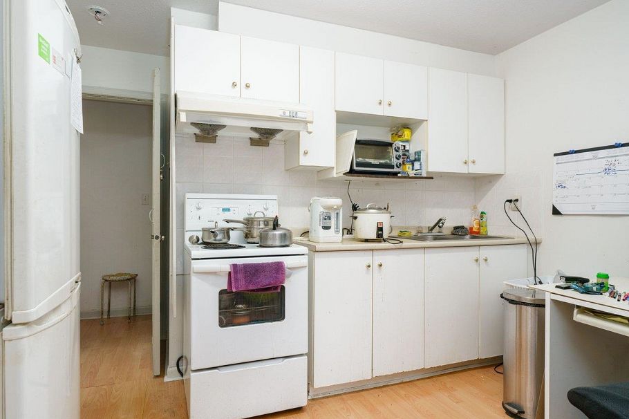 1573 W 66th Avenue Vancouver, BC - 18