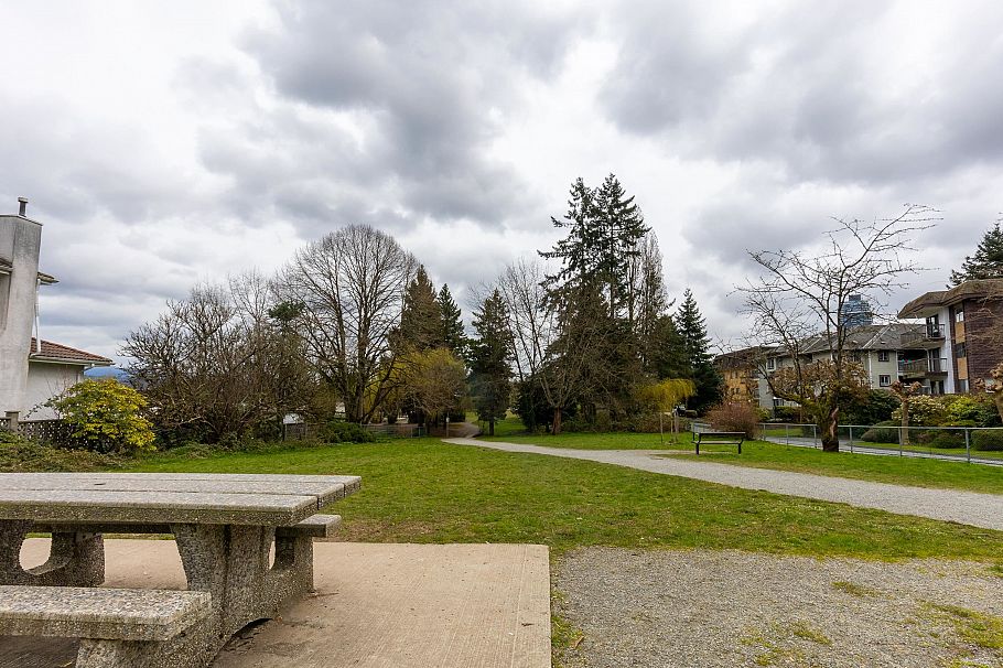 304 4345 Grange Street Burnaby, BC - 17