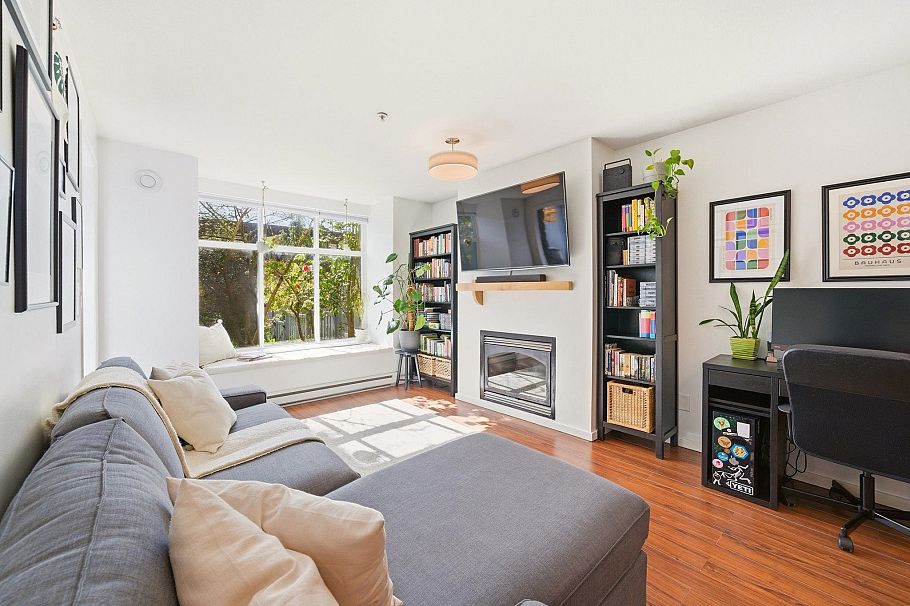 113 1111 Lynn Valley Road North Vancouver, BC - 2