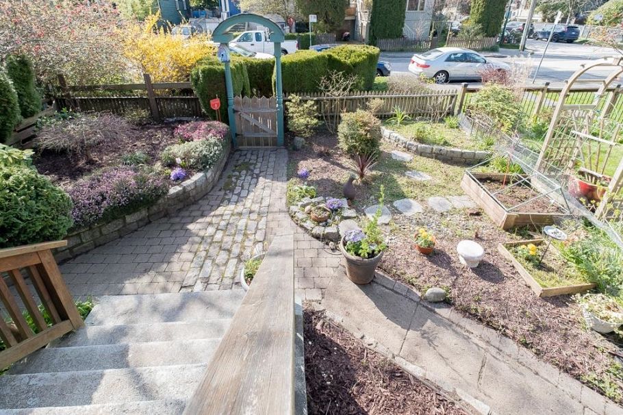 1610 Salsbury Drive Vancouver, BC - 37