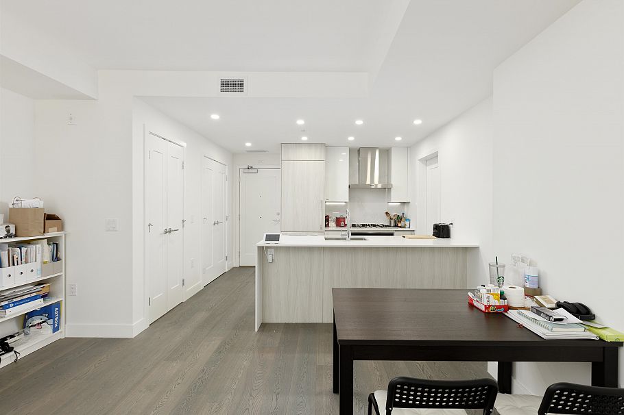 205 488 W 58th Avenue Vancouver, BC - 5