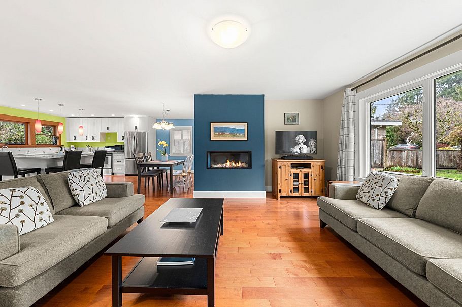 1085 Edgewood Road North Vancouver, BC - 4