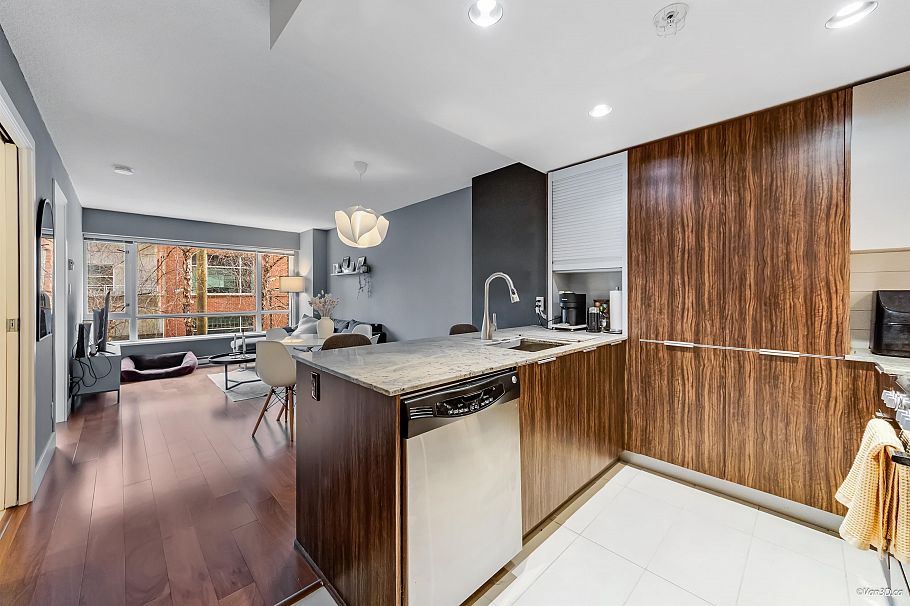213 1088 Richards Street Vancouver, BC - 7