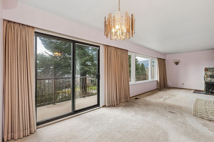 702 Winona Avenue North Vancouver, BC - 7