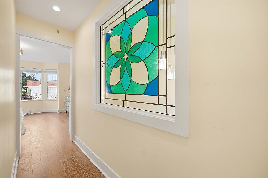 2160 W 8th Avenue Vancouver, BC - 16