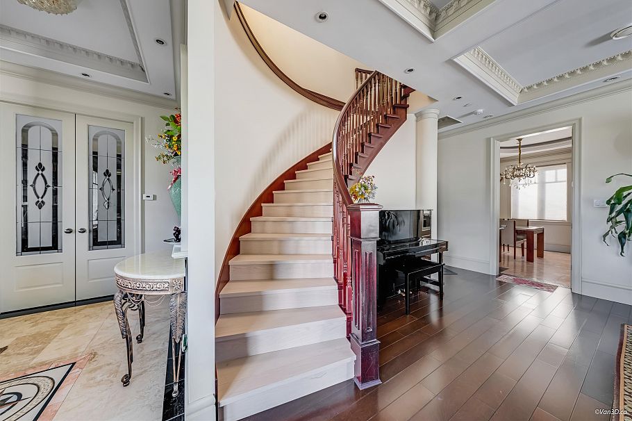 6633 Neal Street Vancouver, BC - 2
