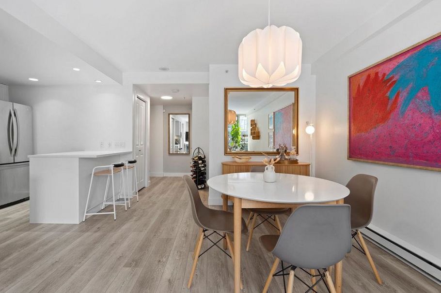 1409 W 6th Avenue Vancouver, BC - 13