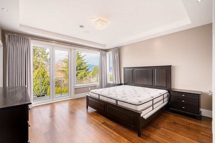 4341 W 3rd Avenue Vancouver, BC - 24