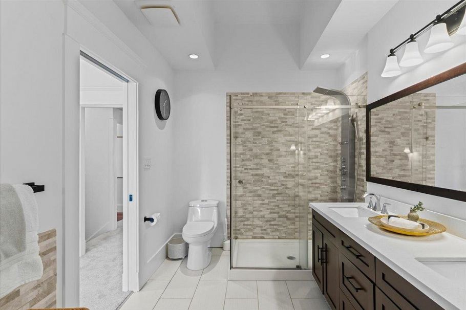 2755 W 42nd Avenue Vancouver, BC - 18