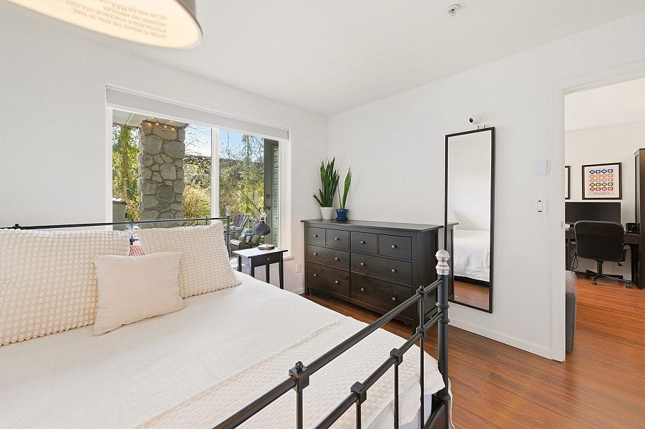 113 1111 Lynn Valley Road North Vancouver, BC - 16