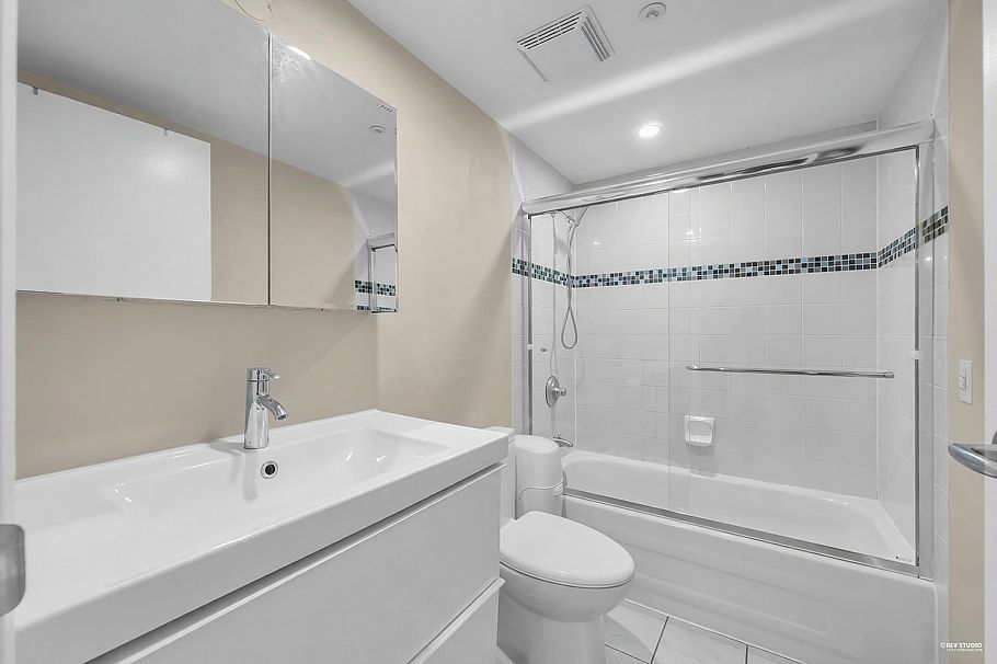 2901 1008 Cambie Street Vancouver, BC - 8